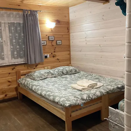 W Zielonym Spichlerzu, Puszcza Bialowieska بيت خشبي Czechy Orlanskie
